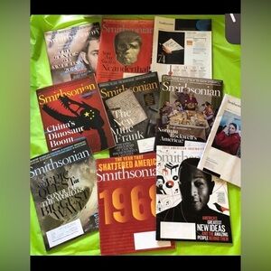 like new  or EUC 
SMITHSONIAN  Magazine Lot 

Years 2018, 2019  + 1 Nov 2017